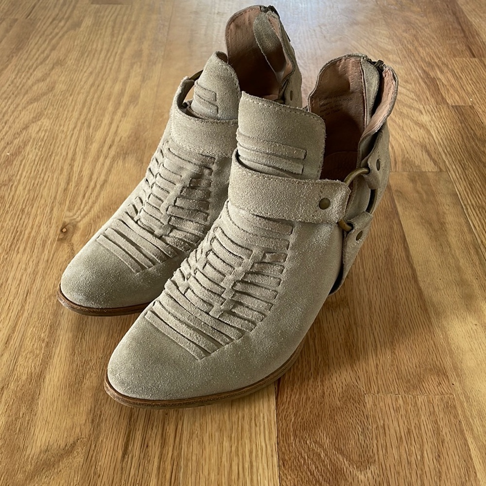 Seychelles huarache suede heels